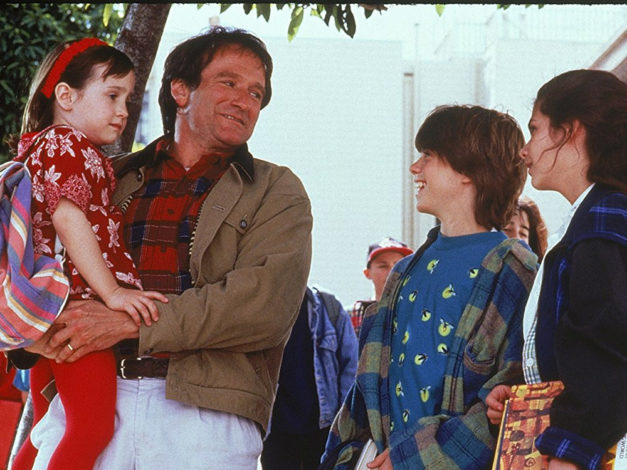 Mrs. Doubtfire Cast Reunites for 25th Anniversary - The Pop Insider