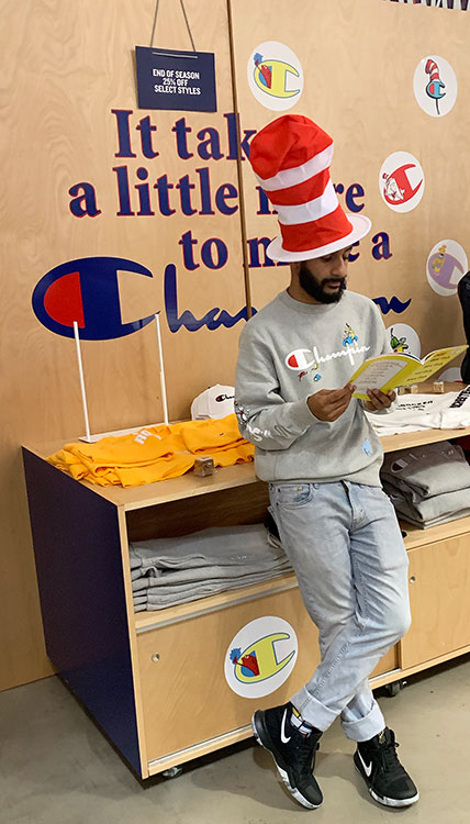 Champion sweater dr seuss xxl best sale