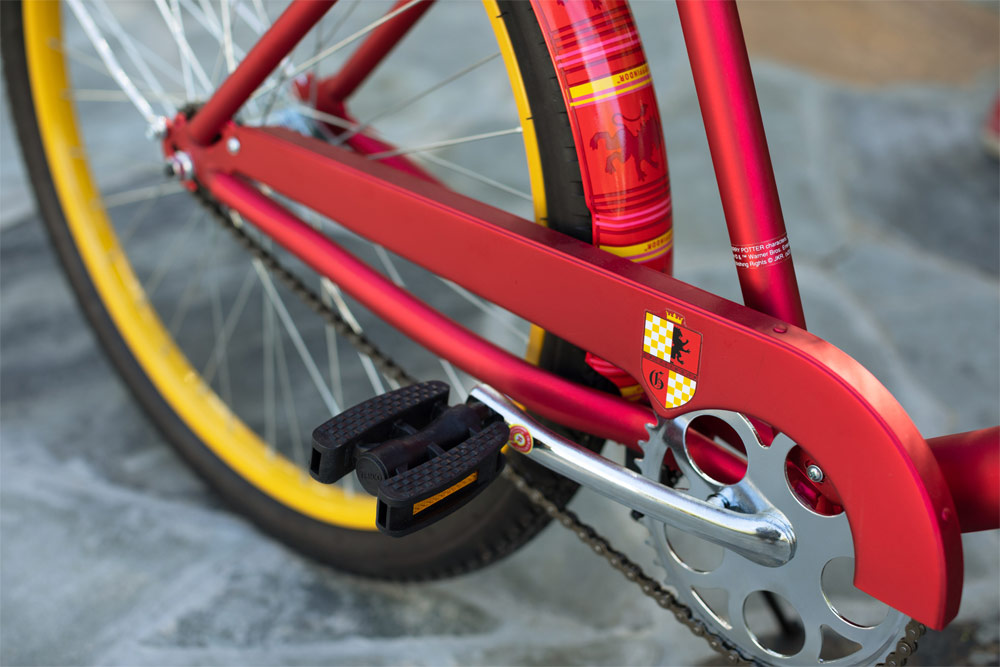 Dynacraft's Harry Potter Gryffindor Bicycle | The Pop Insider