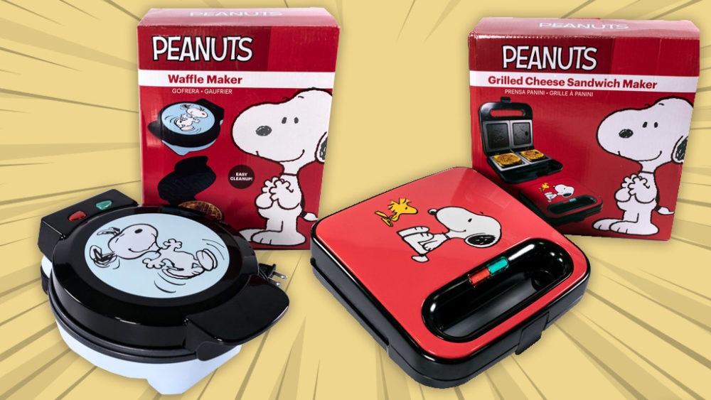 Uncanny Brands Peanuts Snoopy & Woodstock Double-Square Waffle Maker 