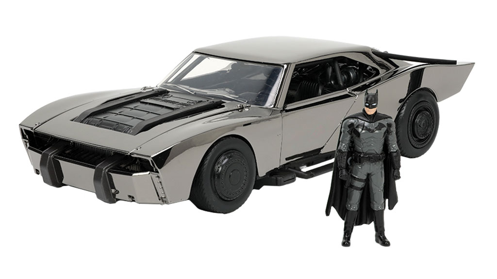 Chrome Batmobile with Batman Diecast Figurine Animated Series DC Comics  2019 San Diego Comic Con Exclusive Limited Edition 1/24 Diecast Model Car  by Jada 