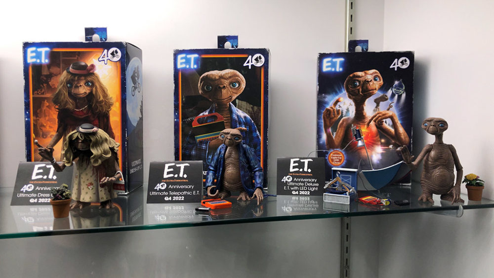 NYCC: NECA Shows Off Aliens, Monsters, and Elton John Action Figures - The  Pop Insider