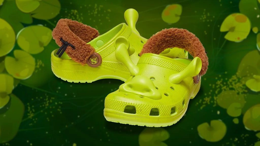 Here's an official look at the Shrek x crocs classic clog, coming soon.  Thoughts ? 🟢