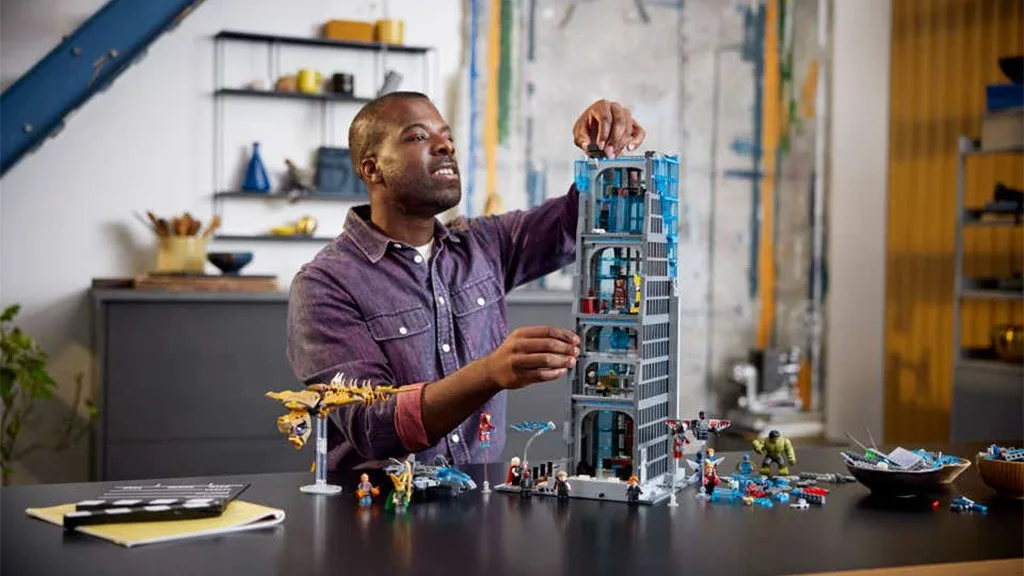 LEGO Avengers Tower first look!