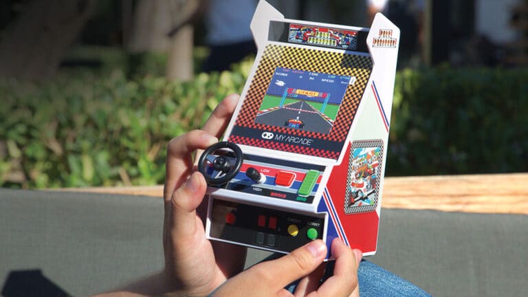 POLE POSITION RACING PLAYER - The Pop Insider
