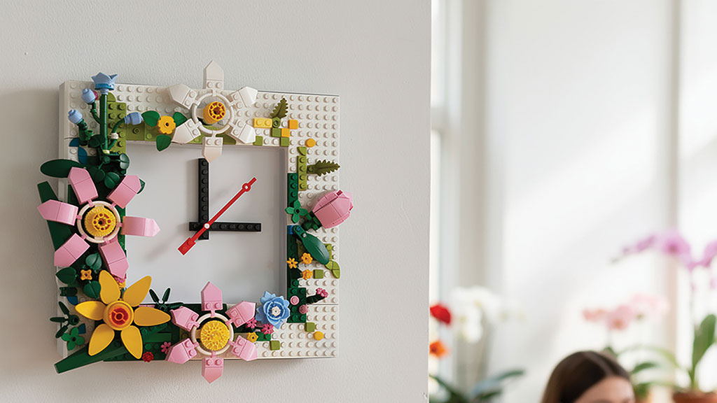 LEGO MOC WALL CLOCK - The Pop Insider